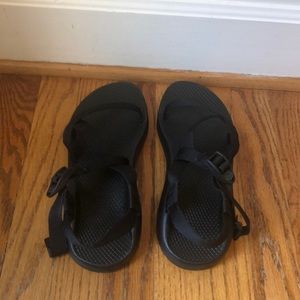 Black chacos